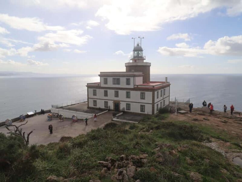 Santiago: 4-day tour to Finisterre, Rías Baixas, and Cathedrals - Exploring Galicia on a 4-Day Journey to Finisterre and Beyond