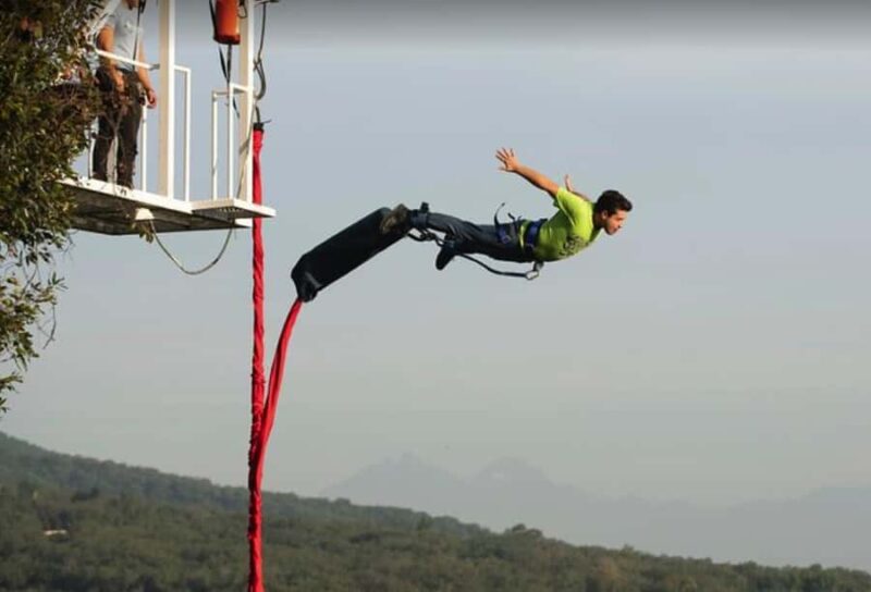 Santiago: Cola de Caballo waterfall and tour of the magical town - The Spectacular Cola de Caballo Waterfall