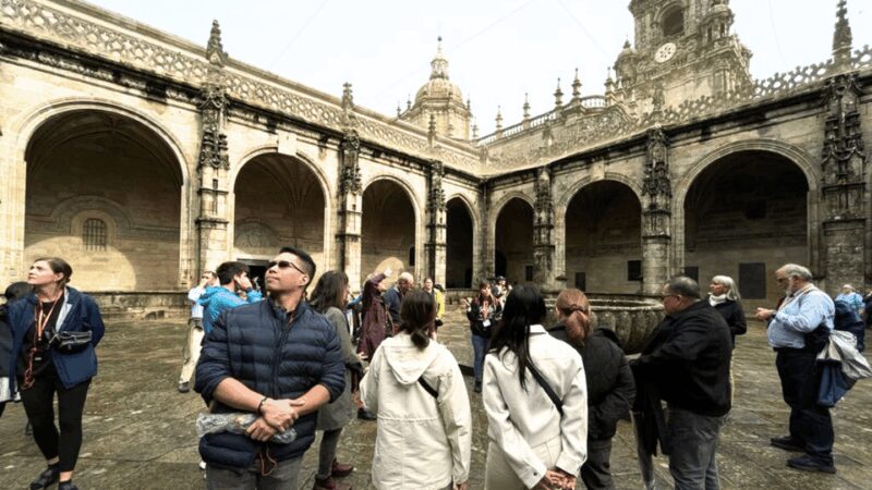 Santiago de Compostela: Cathedral, Museum, and Old Town Tour - Midway Break for Personal Exploration and Rest