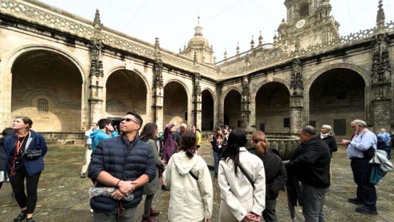 Santiago de Compostela: Cathedral, Museum, and Old Town Tour - Inside the Santiago Cathedral: Witnessing its Architectural Wonder