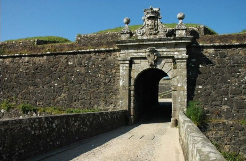 Santiago de Compostela Full-Day Tour From Porto - Taste of Local Flavors with a Generous Lunch Break