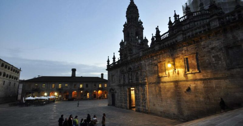 Santiago de Compostela: legends tour and galician dinner - The Mystical Queimada Performance