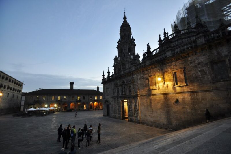 Santiago de Compostela: legends tour and galician dinner - Frequently Asked Questions