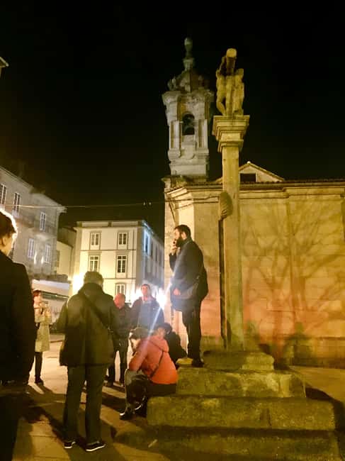 Santiago de Compostela: Night tour "Secrets of Compostela". - Discovering the Medieval Jewish Quarter of Santiago