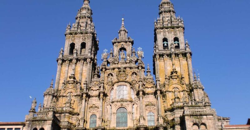 Santiago de Compostela: Private Guided Tour in two hours - Accessibility and Practical Tips