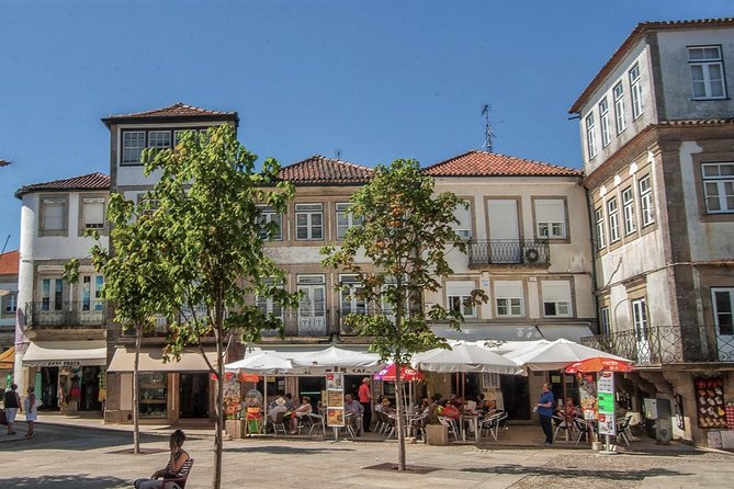 Santiago de Compostela Private Tour (All Inclusive) - Crossing the Portuguese-Spanish Border