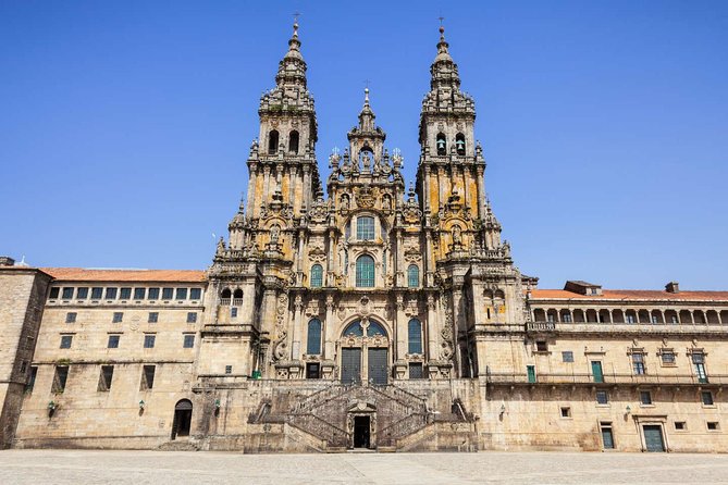 Santiago de Compostela Private Tour (All Inclusive) - Enjoying a Premium Regional Lunch with Drinks