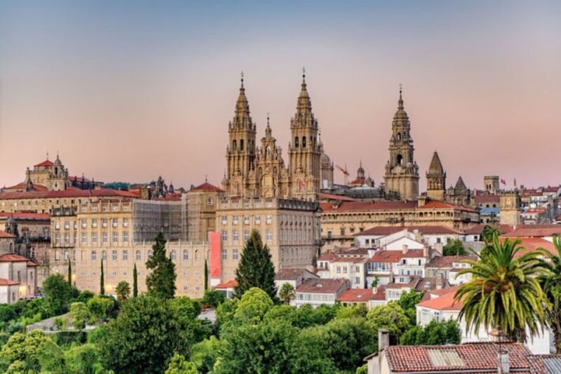 Santiago de Compostela: Private tour with a local guide - Personalized Experience with a Local Guide in Santiago de Compostela