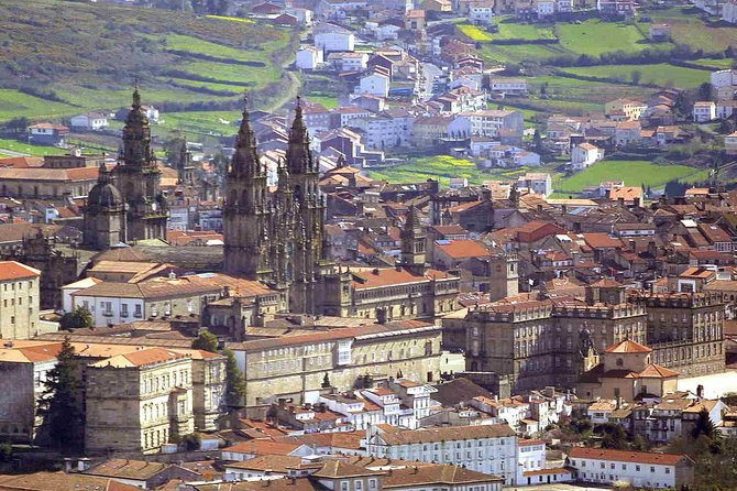 Santiago de Compostela Private Transfer from SCQ Airport to City centre - Personalized Service with Experienced Drivers
