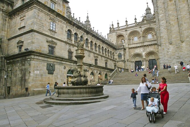Santiago de Compostela Private Walking Tour with Cathedral Ticket - Relaxing in Parque de la Alameda