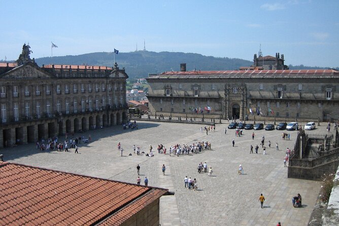 Santiago de Compostela Scavenger Hunt and Sights Self-Guided Tour - Navigating Santiago de Compostela with a Mobile Guide