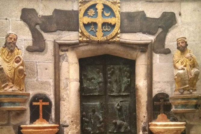 Santiago de Compostela & Valença do Minho - from Porto - Inside the Santiago Cathedral: A Guided Visit of the Third Most Important Catholic Shrine