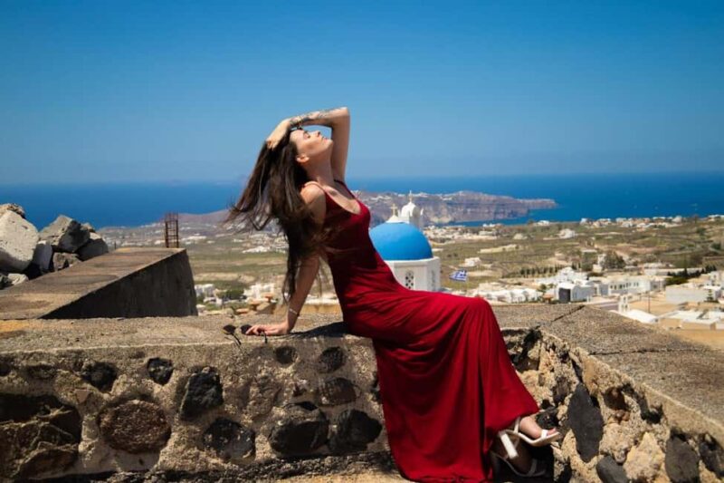 Santorini: 1H Pyrgos Village Cinematic Photoshoot Experience - What the Photoshoot Experience Includes