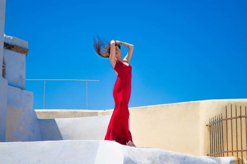 Santorini: 1H Pyrgos Village Cinematic Photoshoot Experience - Who Will Enjoy This Photoshoot in Pyrgos?
