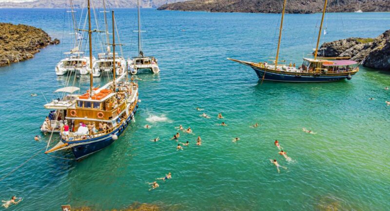 Santorini 2-Day Combo: Volcano Boat Cruise & Island Bus Tour - Logistics and Practical Tips