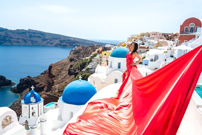 Santorini 2h Private Flying Dress Photoshoot with Transportation - Key Points