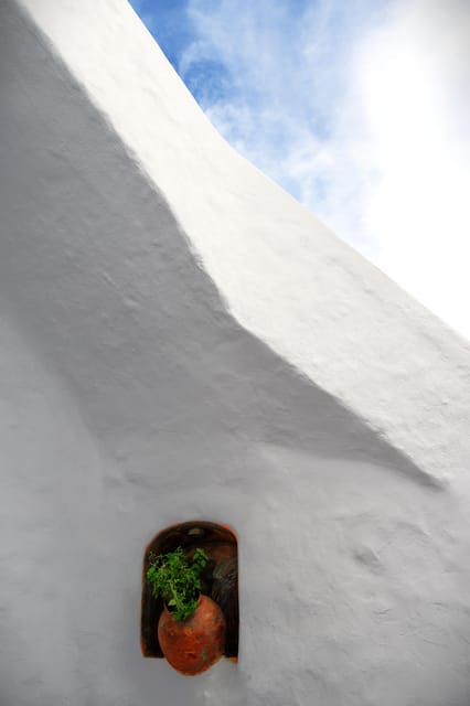 Santorini: 4-Day/3 nights Alternative historical experience - The Balance of History, Culture, and Leisure