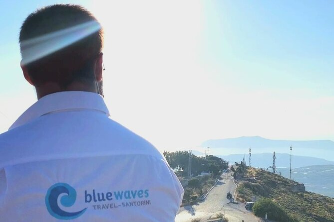 Santorini 4 hours Private Tour : Visit all the hotspots - Visiting the Vibrant Village of Oia and Its Iconic Churches