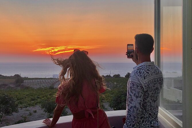 Santorini 4 hours Private Tour : Visit all the hotspots - Discovering Pyrgos, the Highest Village on Santorini