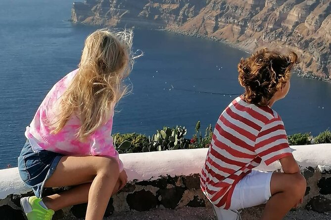 Santorini 4 hours Private Tour : Visit all the hotspots - Convenient Meeting Point and Transportation