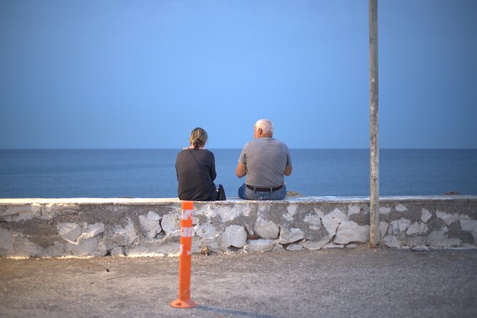 Santorini: 40min Photoshooting in Oia - What Makes This Photoshoot Stand Out in Oia