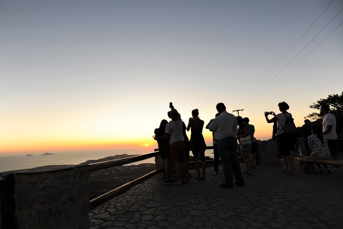 Santorini 5 Hour Custom Private Sightseeing Tour - Practical Logistics and Tour Flexibility