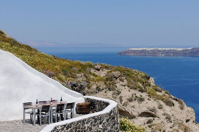 Santorini 6 hours Day tour and Lunch - Traditional Greek Lunch at a Local Tavern