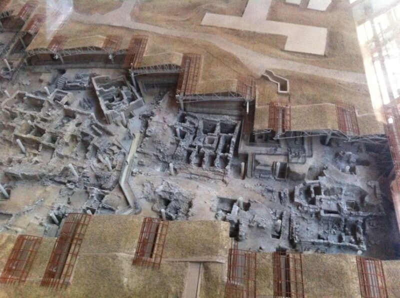 Santorini: Akrotiri Prehistoric City Guided Walking Tour - Key Points