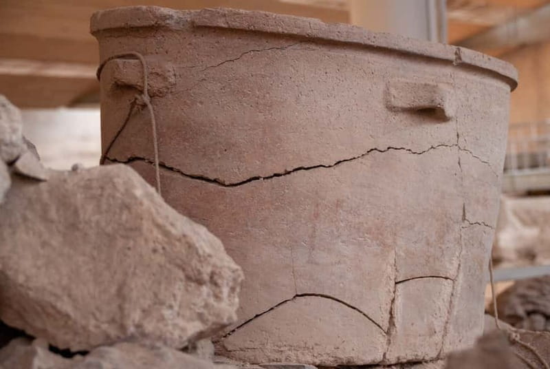 Santorini: Akrotiri Ticket with Optional Self-Guided Audios - Comparing Akrotiri with Other Santorini Experiences