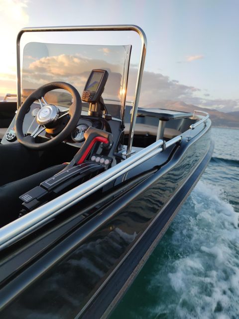 Santorini Boat Cruise -License Free- - Discover the Freedom of a License-Free Santorini Boat Cruise