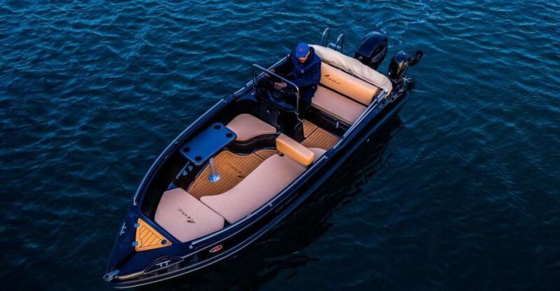 Santorini Boat Cruise -License Free- - From the Vlichada Starting Point to Iconic Santorini Beaches