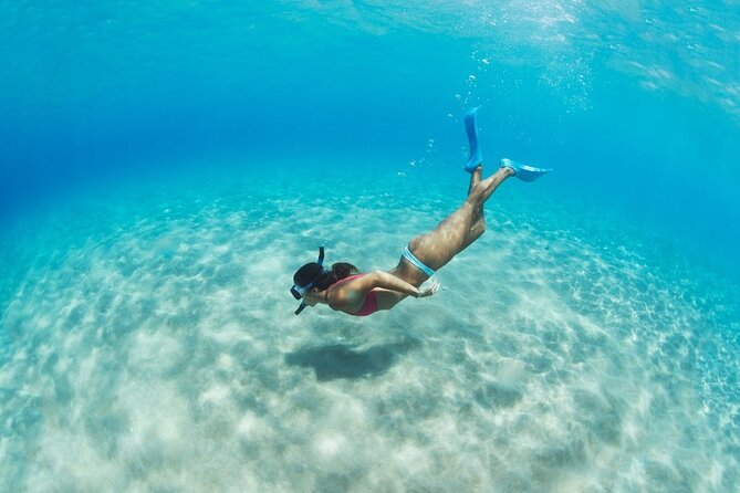 Santorini: Caldera Classic Semi-Private Cruise with BBQ & Drinks - Exploring Iconic Beaches: Red Beach and Mesa Pigadia