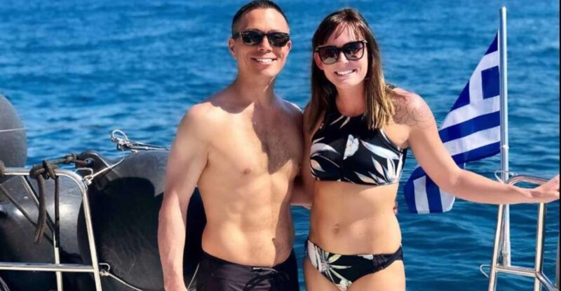 Santorini: Caldera Cruise with Greek Meal and Transfer - Swimming and Snorkeling at Iconic Beaches and Volcanic Hot Springs