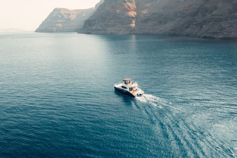 Santorini: Caldera Private Power Catamaran Cruise - Hot Springs and the Volcano’s Energy