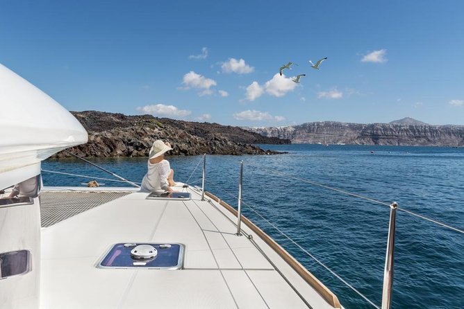 Santorini Caldera Sailing Tour with BBQ Lunch and Drinks - The Scenic Highlights from the Water