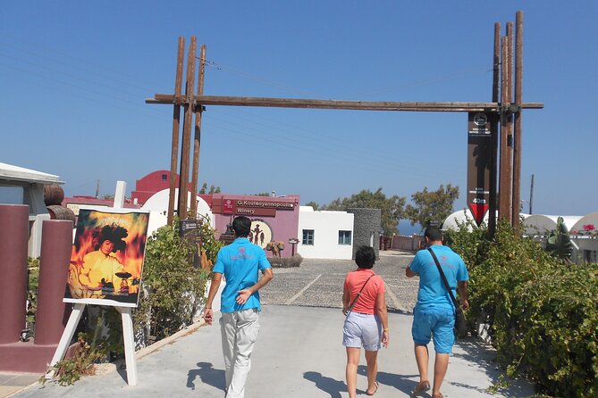 Santorini car tour with a local - Exploring Oia Village: Photogenic Views and Shopping