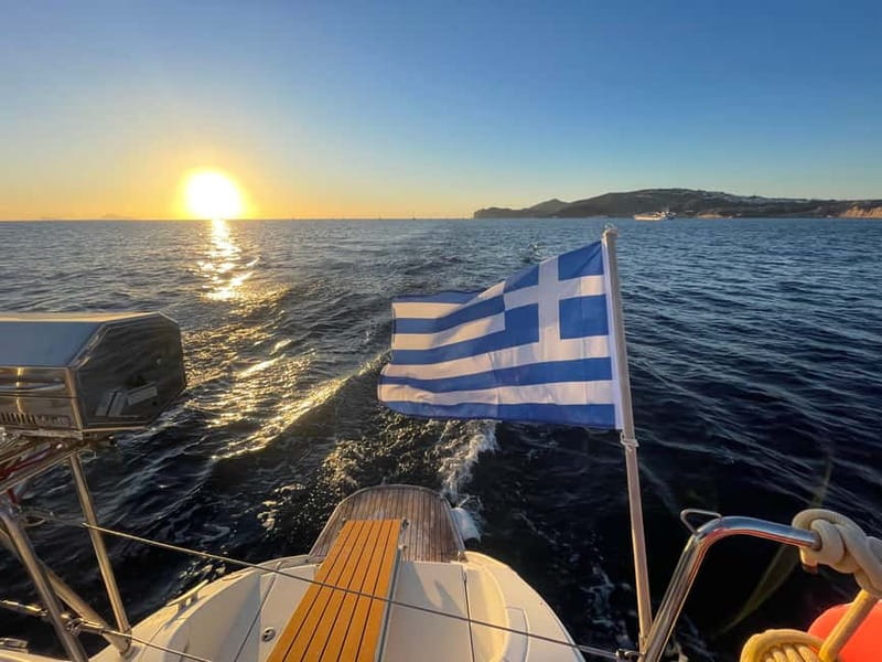 Santorini: Catamaran Cruise with Food and Drinks - Reviews and What Makes This Cruise Stand Out