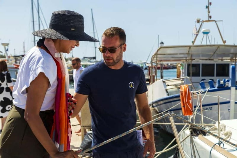 Santorini: Catamaran Cruise with Fresh Meal & Open Bar - Key Points