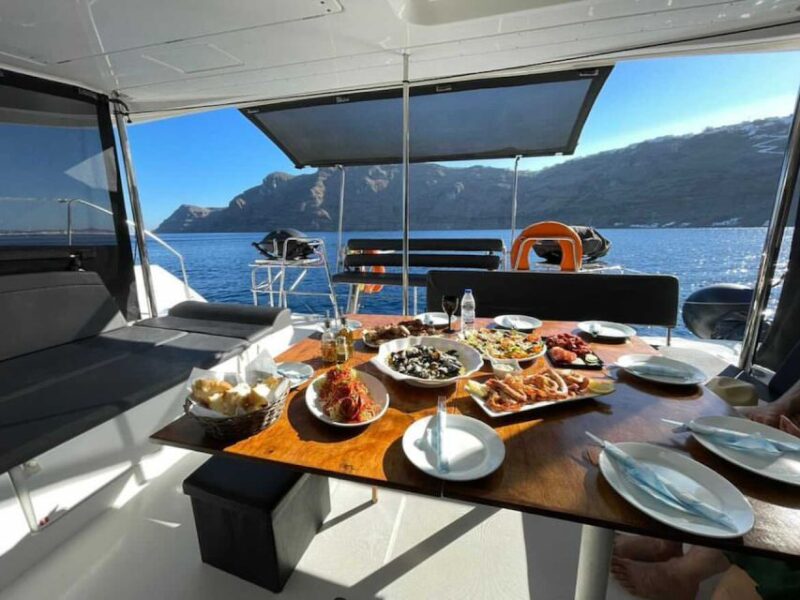 Santorini: Catamaran Cruise with Meal & Open Bar - Mésa Pigádia: A Relaxing Scenic and Water Stop
