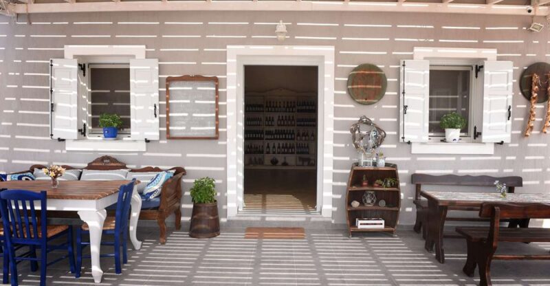 Santorini: Cork & Fork - Discovering the Award-Winning Santorini Wineries