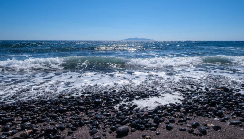 Santorini: Customized Private Guided Tour in a Mercedes EQB - Logistics and Convenience for All Types of Travelers