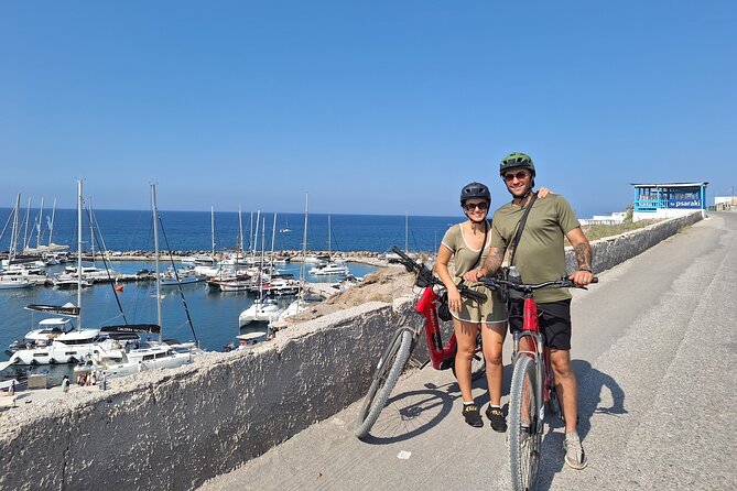 Santorini: E-bike tour experience - Visiting the Vineyard Baskets and Grape Cultivation