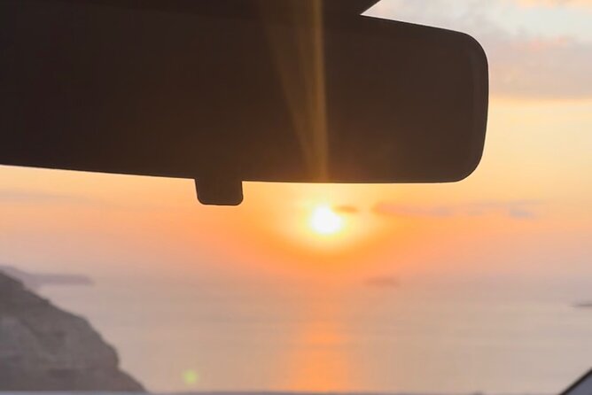 Santorini Elegance:Premium Transfer Services for Airport and Port - Meeting Points and Easy Accessibility