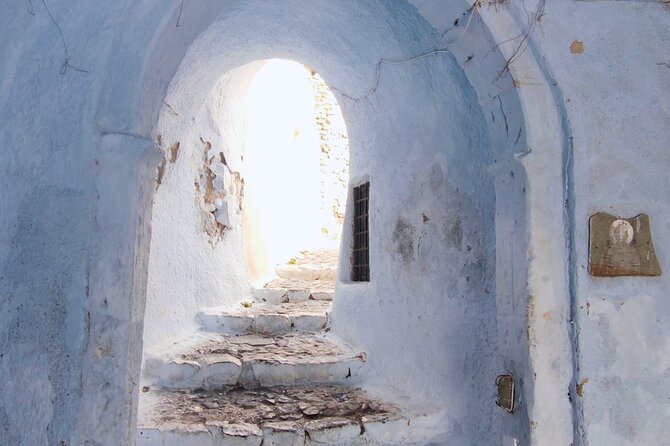 Santorini Essentials Half Day Private Sightseeing Tour - Oia Village: Cliffside Charm and Photo Opportunities