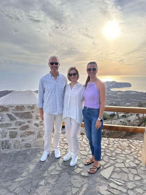 Santorini: Explore Hidden Gems on a Guided Tour - Discover Santorini’s Best in Just 4 Hours