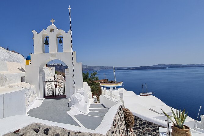 Santorini First-Time Guests Private Tour Sightseeing, excavetions & wine testing - Visiting Megalochori, a Tranquil Traditional Village