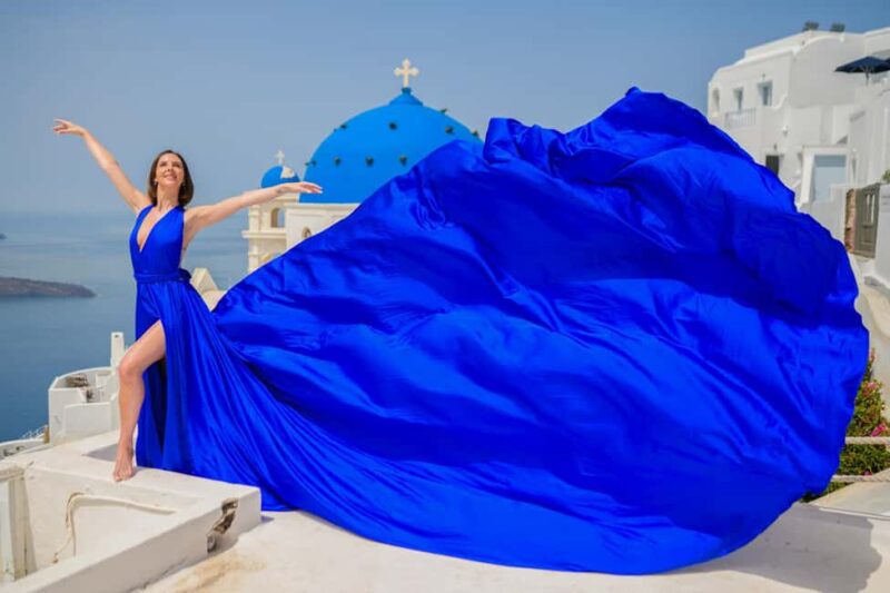 Santorini: Flying Dress Photoshoot with Pickup - Key Points