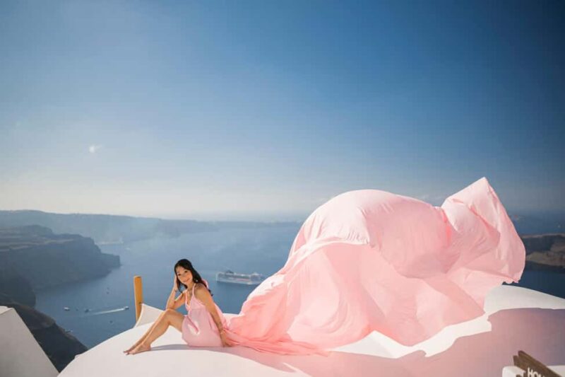Santorini: Flying Dress Photoshoot with Pickup - What to Expect During the Session