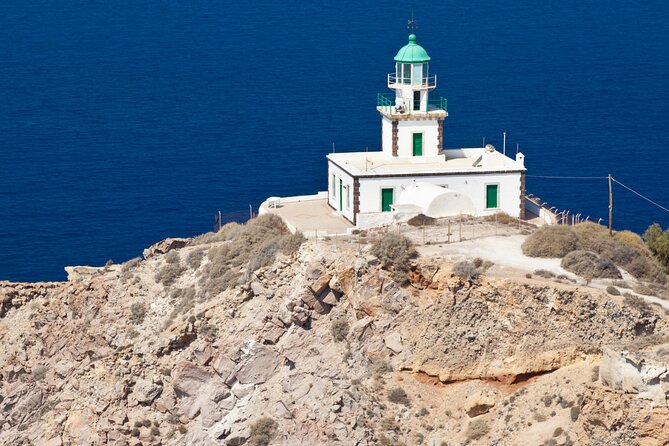 Santorini: Full Island Tour & Sunset with Local Guide & Pick-up - The Guide’s Role and Overall Experience