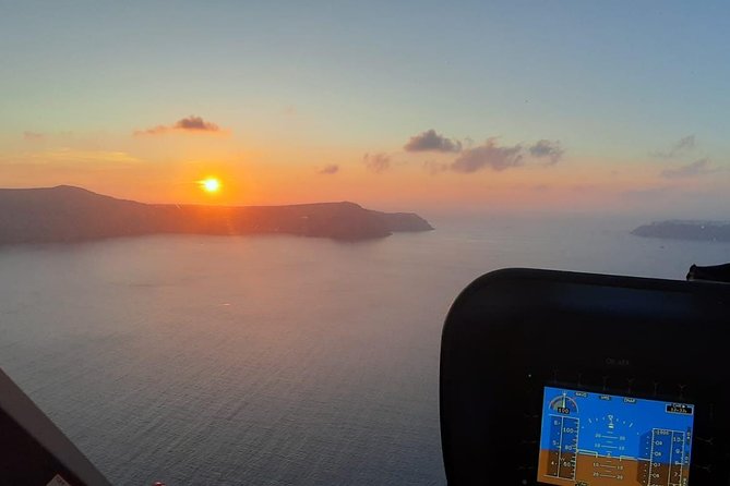 Santorini Helicopter Sightseeing 20 min - Single Tickets - Key Points